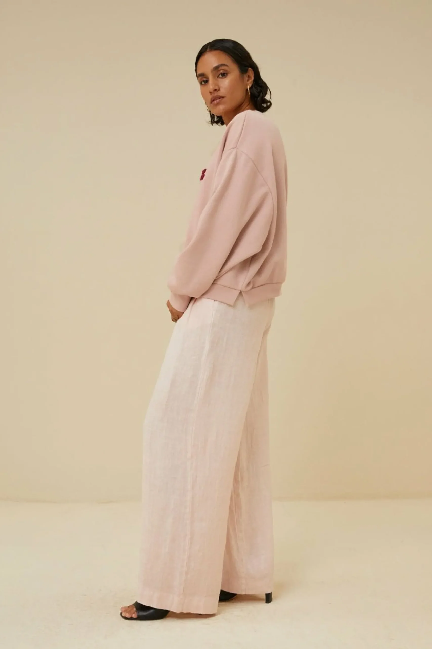 By bar Truien<Bibi Short Logo Sweater