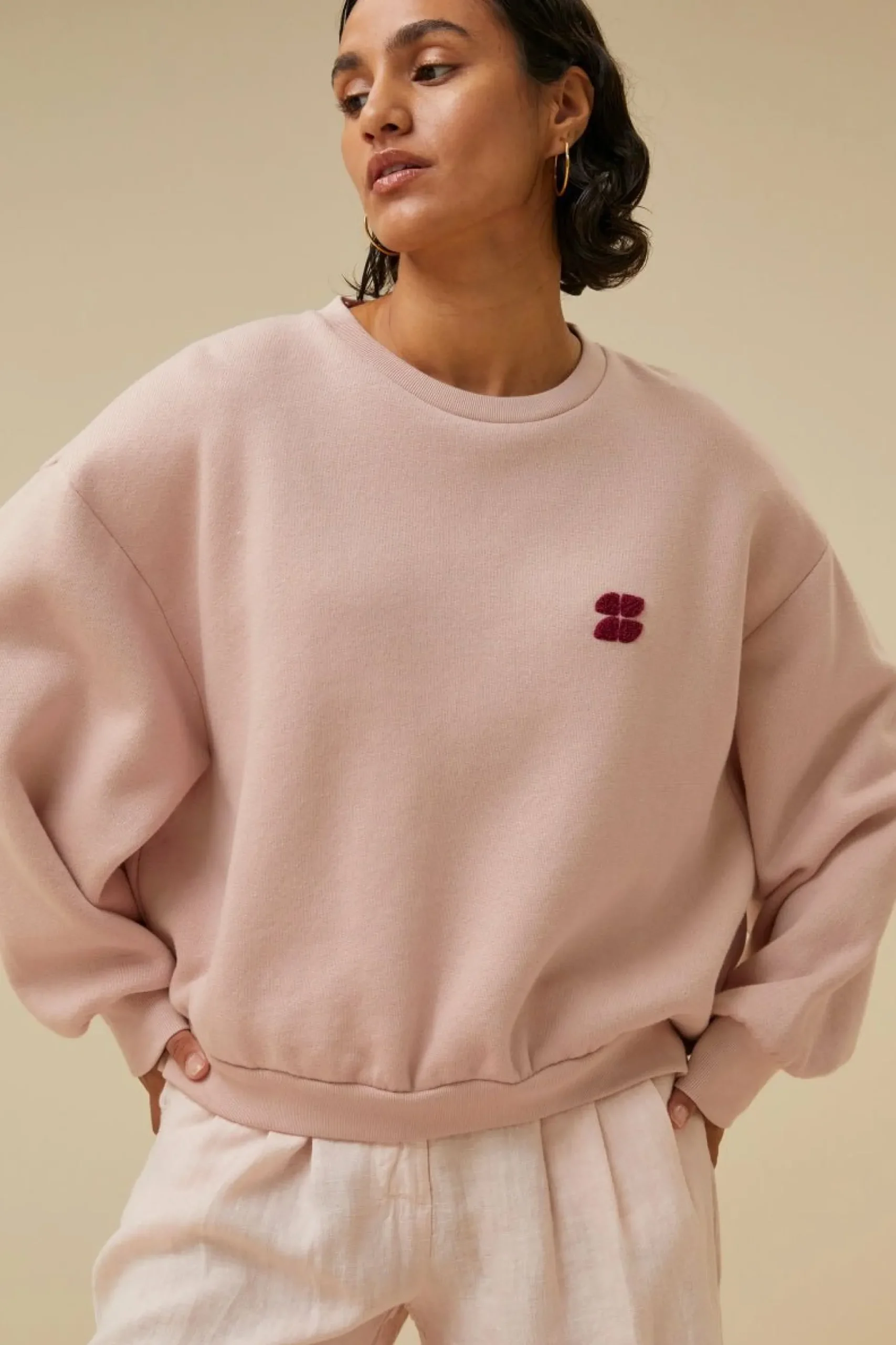 By bar Truien<Bibi Short Logo Sweater