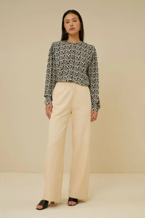 By bar Blouses<Erin Graphic Blouse