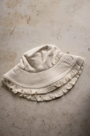 By bar Shawls & Mutsen<Fringed Bucket Hat