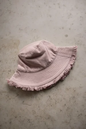 By bar Shawls & Mutsen<Fringed Bucket Hat