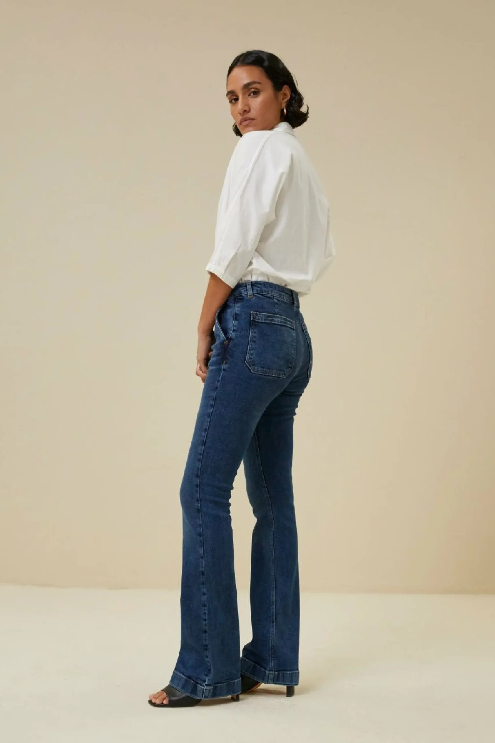By bar Broeken<Leila Pant T