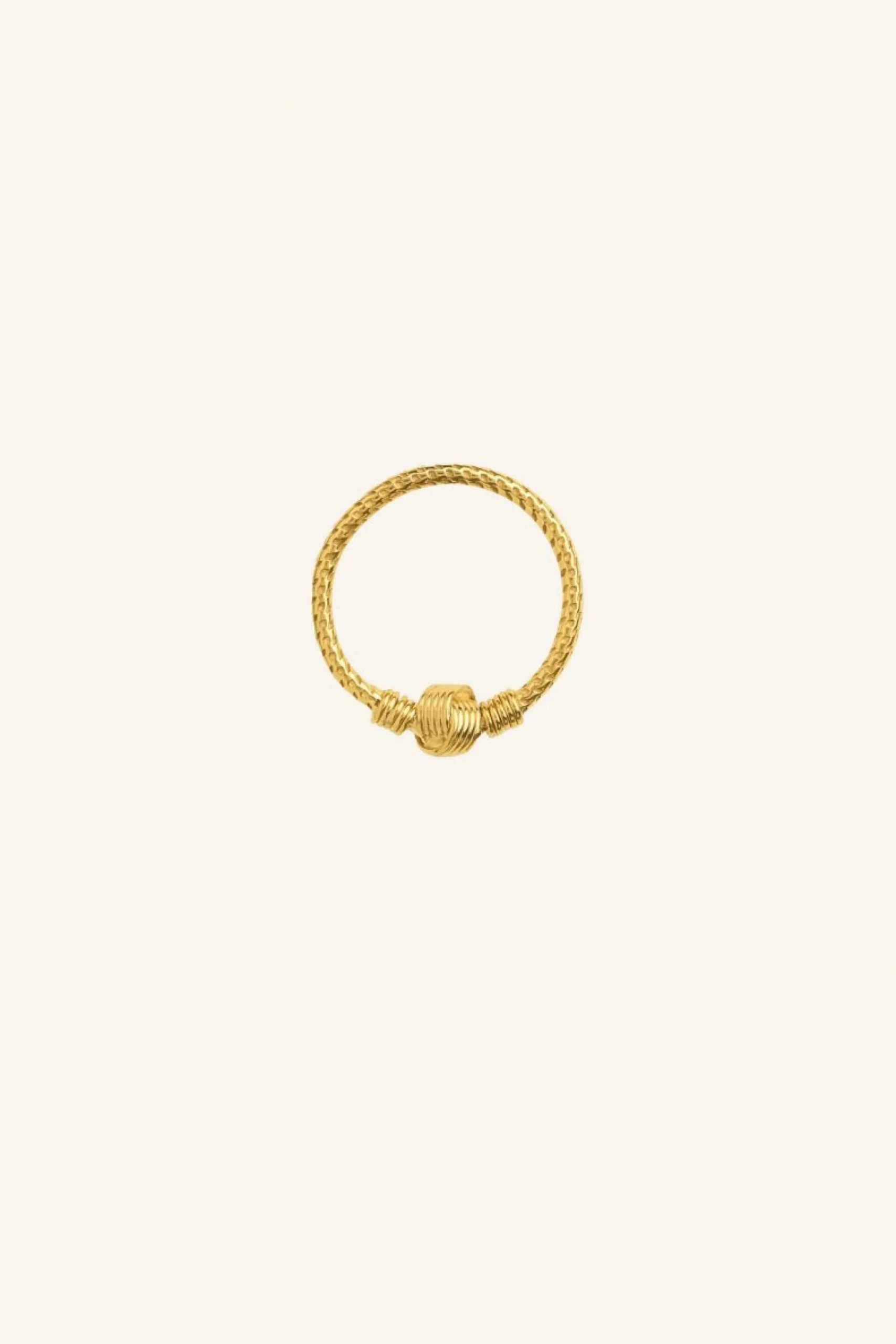 By bar Ringen<Vive Ring